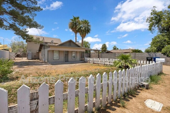 property at 119 W 9th Pl
