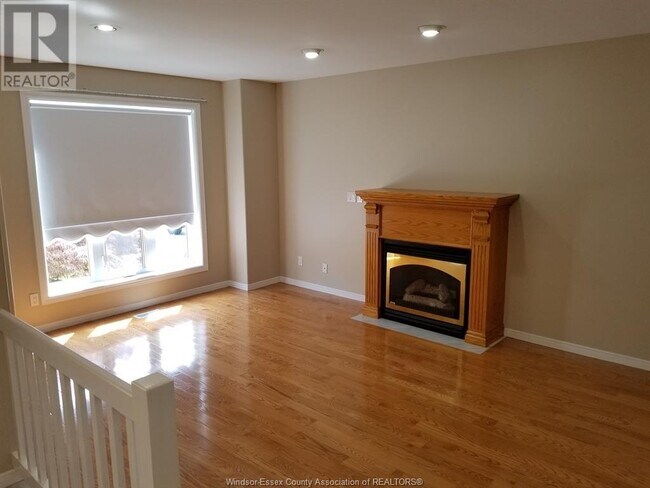 2347 CALIFORNIA in Windsor, ON - Building Photo - Building Photo