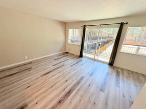 3624 Terry Ln in South Lake Tahoe, CA - Building Photo - Building Photo