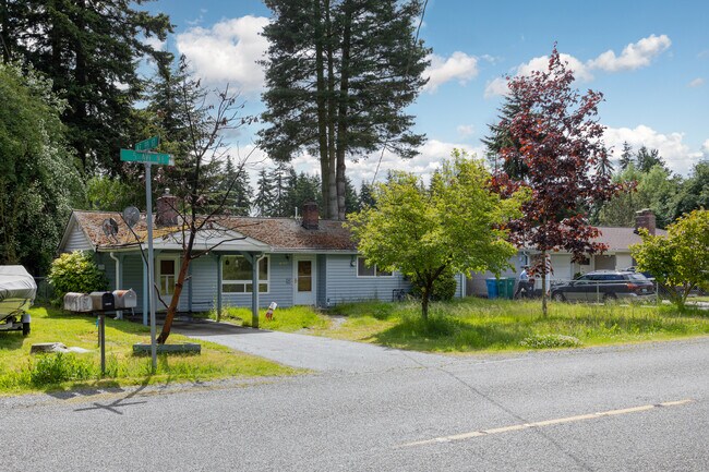 5th Avenue Apartments