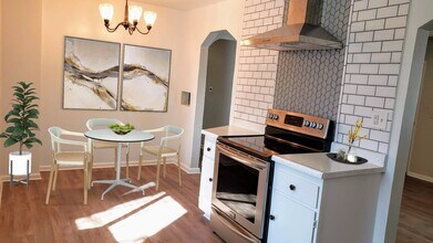3155 S Fox St, Unit A in Englewood, CO - Foto de edificio - Building Photo
