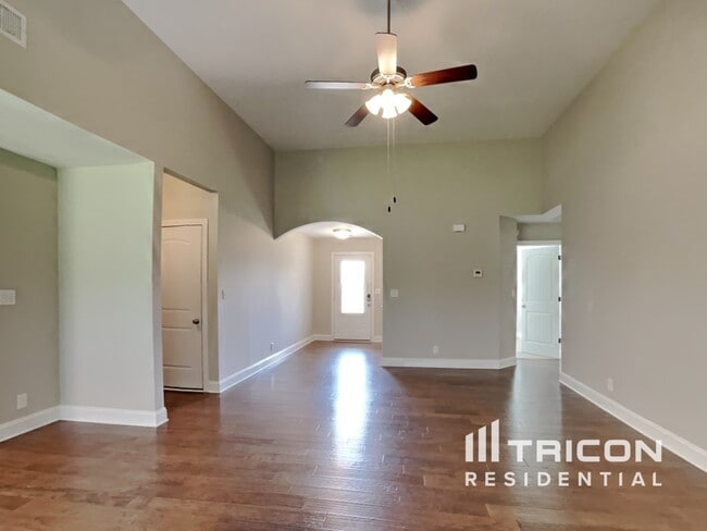 616 Hollow Crst in Clarksville, TN - Building Photo - Building Photo