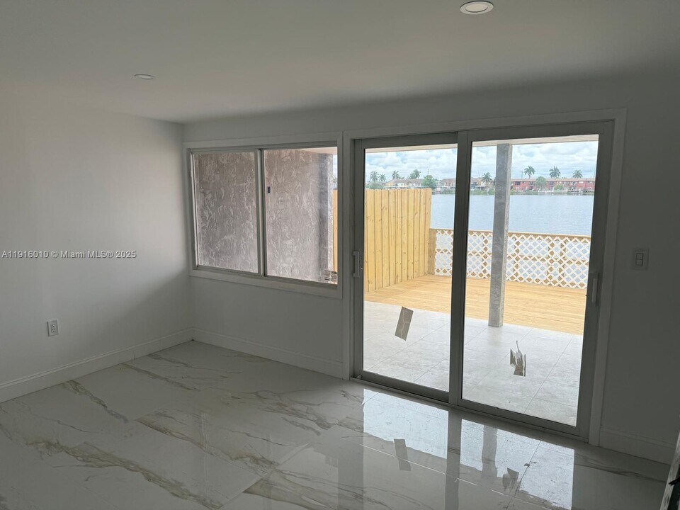 5782 W 26th Ave in Hialeah Gardens, FL - Building Photo