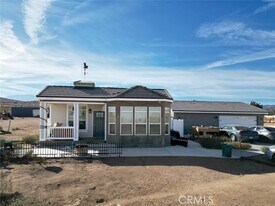 11152 E Ave V 12 in Littlerock, CA - Building Photo