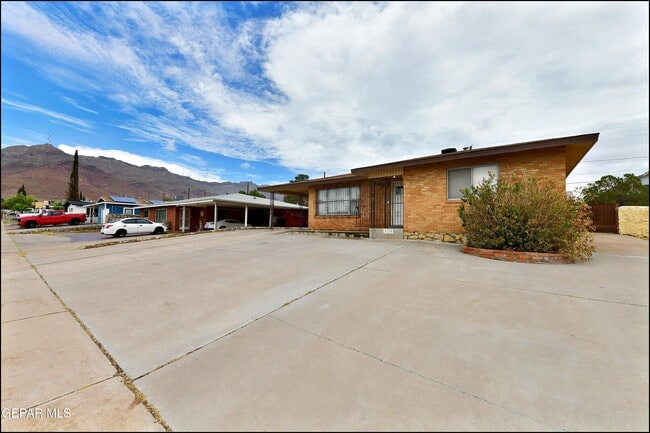 property at 3125 Hamilton Ave