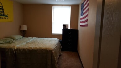 44 W 4th St, Unit 2 in Williamsport, PA - Foto de edificio - Building Photo