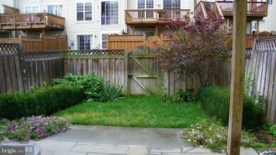 43265 Sunderleigh Square in Broadlands, VA - Building Photo - Building Photo