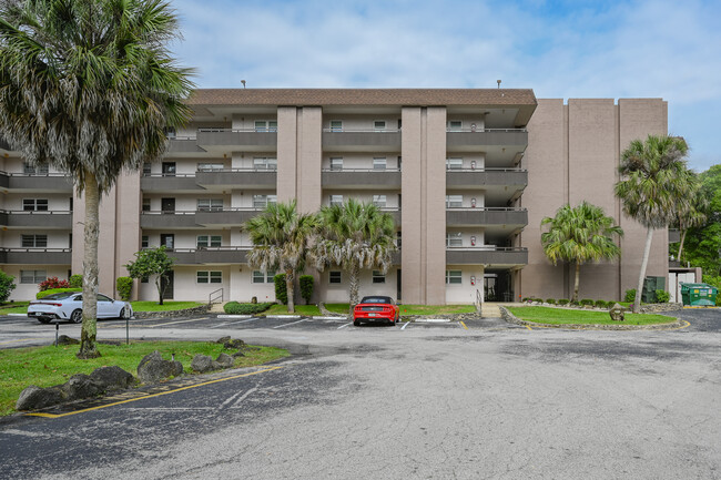 Tomoka Oakwood North in Ormond Beach, FL - Building Photo - Building Photo