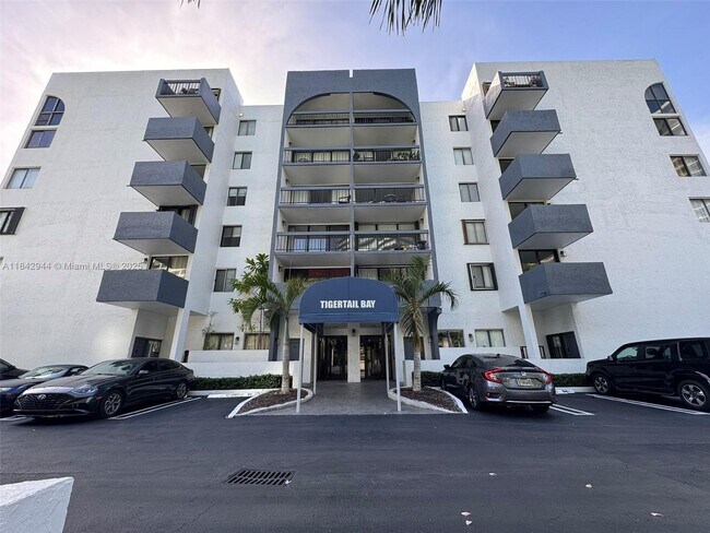 2715 Tigertail Ave in Miami, FL - Building Photo - Building Photo