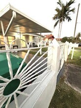 6339 SW 32nd St in Miami, FL - Building Photo - Building Photo