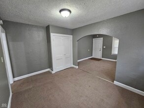 835 N Gladstone Ave in Indianapolis, IN - Building Photo - Building Photo