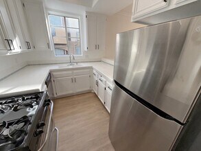 15507 Moorpark St in Los Angeles, CA - Building Photo - Building Photo