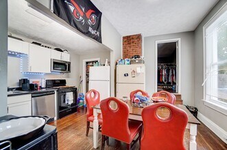 2312 Stratford Ave in Cincinnati, OH - Building Photo - Building Photo