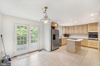 15831 Glacier Ct in North Potomac, MD - Building Photo - Building Photo