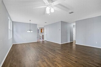 1713 Baxter Springs Dr in Justin, TX - Building Photo - Building Photo