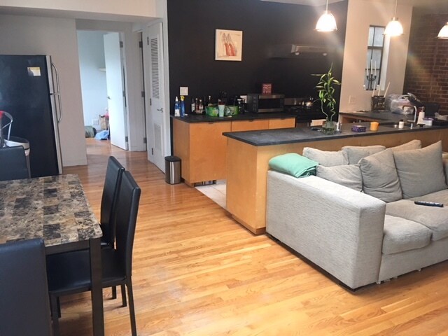 200 Bloomfield St in Hoboken, NJ - Foto de edificio - Building Photo