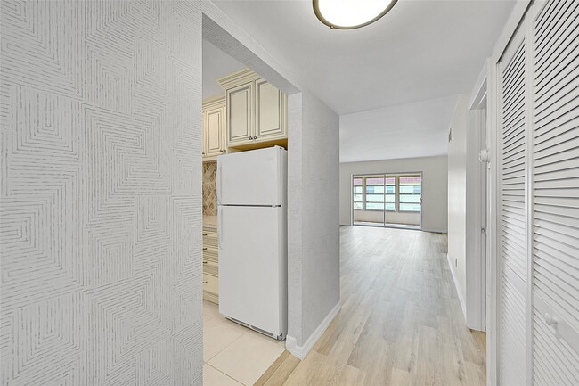 23 Abbey Ln in Delray Beach, FL - Building Photo - Building Photo