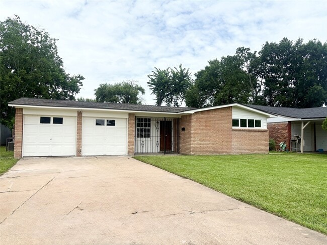 property at 3802 Westhampton Dr