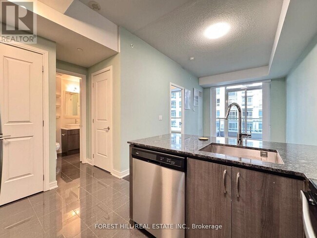 9191 Yonge St in Richmond Hill, ON - Building Photo - Building Photo