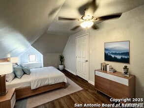 1227 Willow St in San Antonio, TX - Building Photo - Building Photo