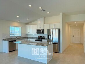 14603 Abasail Ln in Hudson, FL - Building Photo - Building Photo