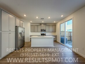 5445 Fiddler Cv Wy in Sacramento, CA - Building Photo - Building Photo
