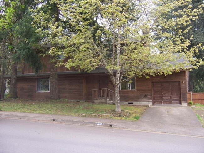 884 S 69th St in Springfield, OR - Building Photo - Building Photo
