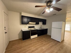 1506 Indian Trail in Harker Heights, TX - Building Photo - Building Photo