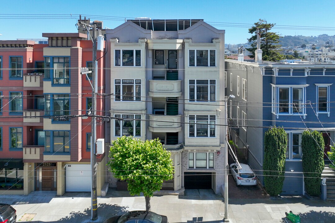 2541 California St in San Francisco, CA - Building Photo