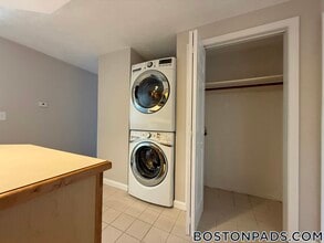 13-27 Kenmar Dr., Unit 34 in Billerica, MA - Foto de edificio - Building Photo