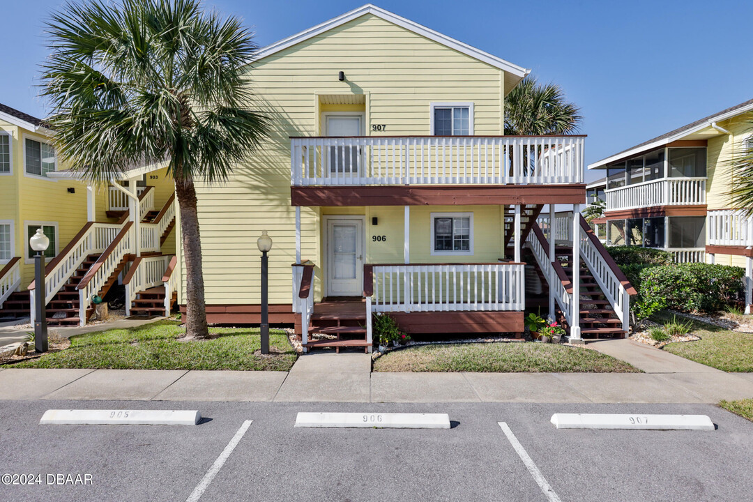 906 Ocean Marina Dr in Flagler Beach, FL - Building Photo