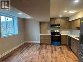 244 Ladyslipper Dr in Waterloo, ON - Building Photo - Building Photo