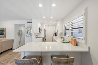 1910 Gulf Shore Blvd N in Naples, FL - Building Photo - Building Photo
