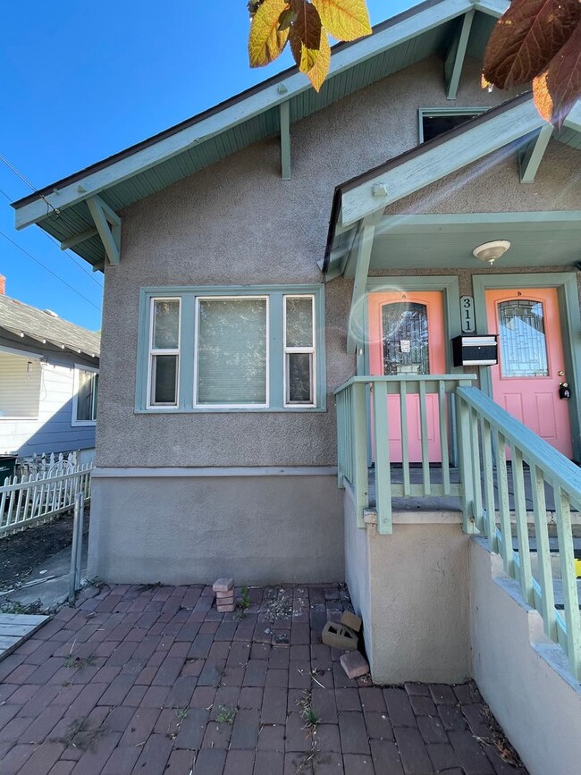 property at 311 N 9th St