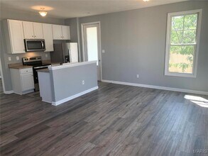 3410 E Lime Kiln in St. Charles, MO - Building Photo - Building Photo