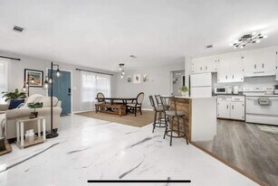 2001 N 61st Ave, Unit ID1354817P in Pensacola, FL - Building Photo