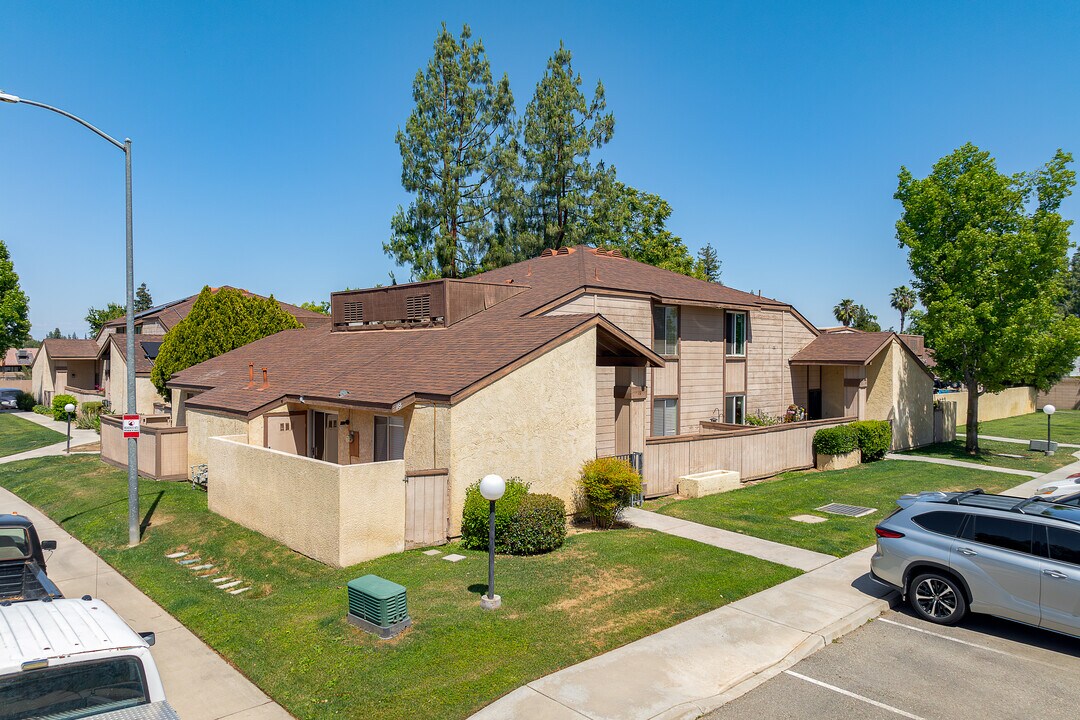 5201 Dunsmuir Rd in Bakersfield, CA - Building Photo