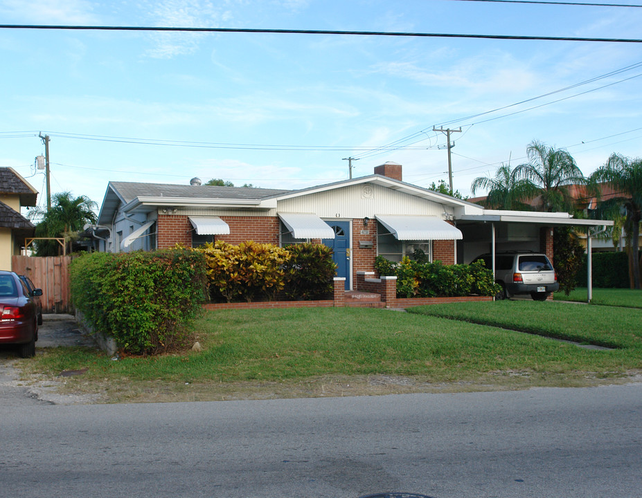 2005 Miami Rd in Fort Lauderdale, FL - Building Photo