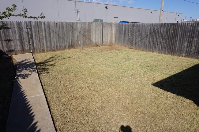 6302 York Dr in Lubbock, TX - Building Photo - Building Photo