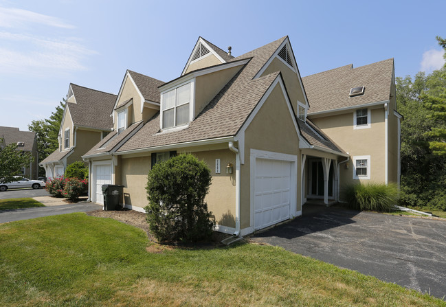 Three Fountains Apartments in Kansas City, MO - Building Photo - Building Photo