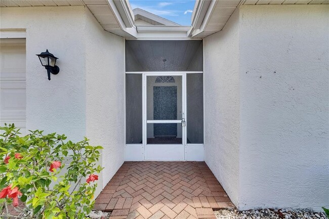 746 Masterpiece Dr in Sun City Center, FL - Building Photo - Building Photo