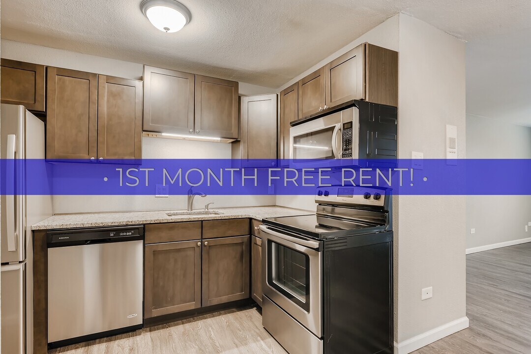 The Grove West in Denver, CO - Building Photo