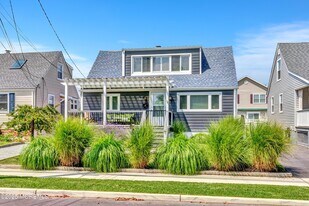 316 16th Ave in Belmar, NJ - Building Photo