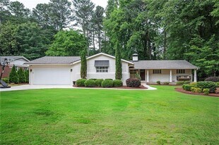 3850 Beya Way in Atlanta, GA - Building Photo