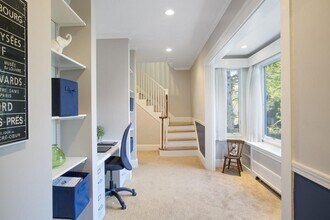 10 Hillcrest Pkwy in Winchester, MA - Building Photo - Building Photo