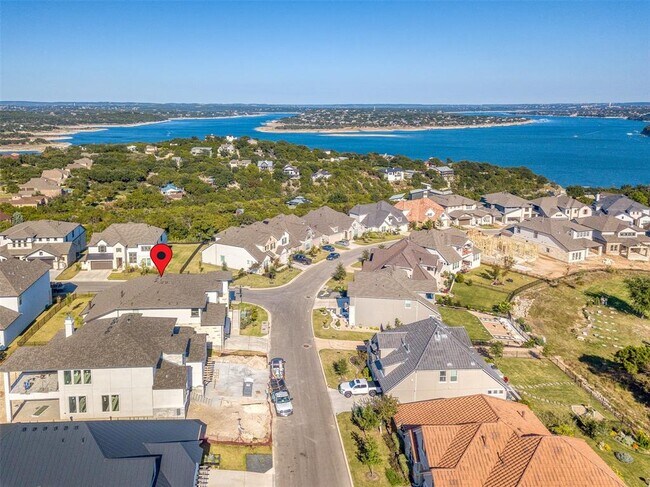 19500 Summit Glory Trl in Briarcliff, TX - Building Photo - Building Photo