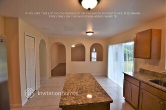 692 Sunway Ln in Winter Haven, FL - Building Photo - Building Photo