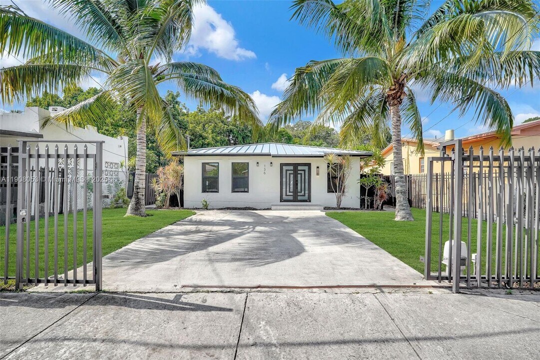 136 NW 53rd St in Miami, FL - Building Photo