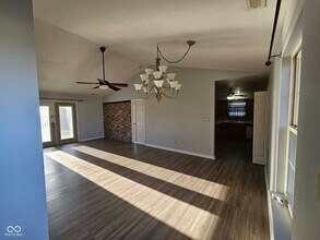 385 Polk Manor Dr in Greenwood, IN - Building Photo - Building Photo