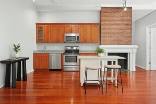 167 Beacon St, Unit 1 in Boston, MA - Building Photo